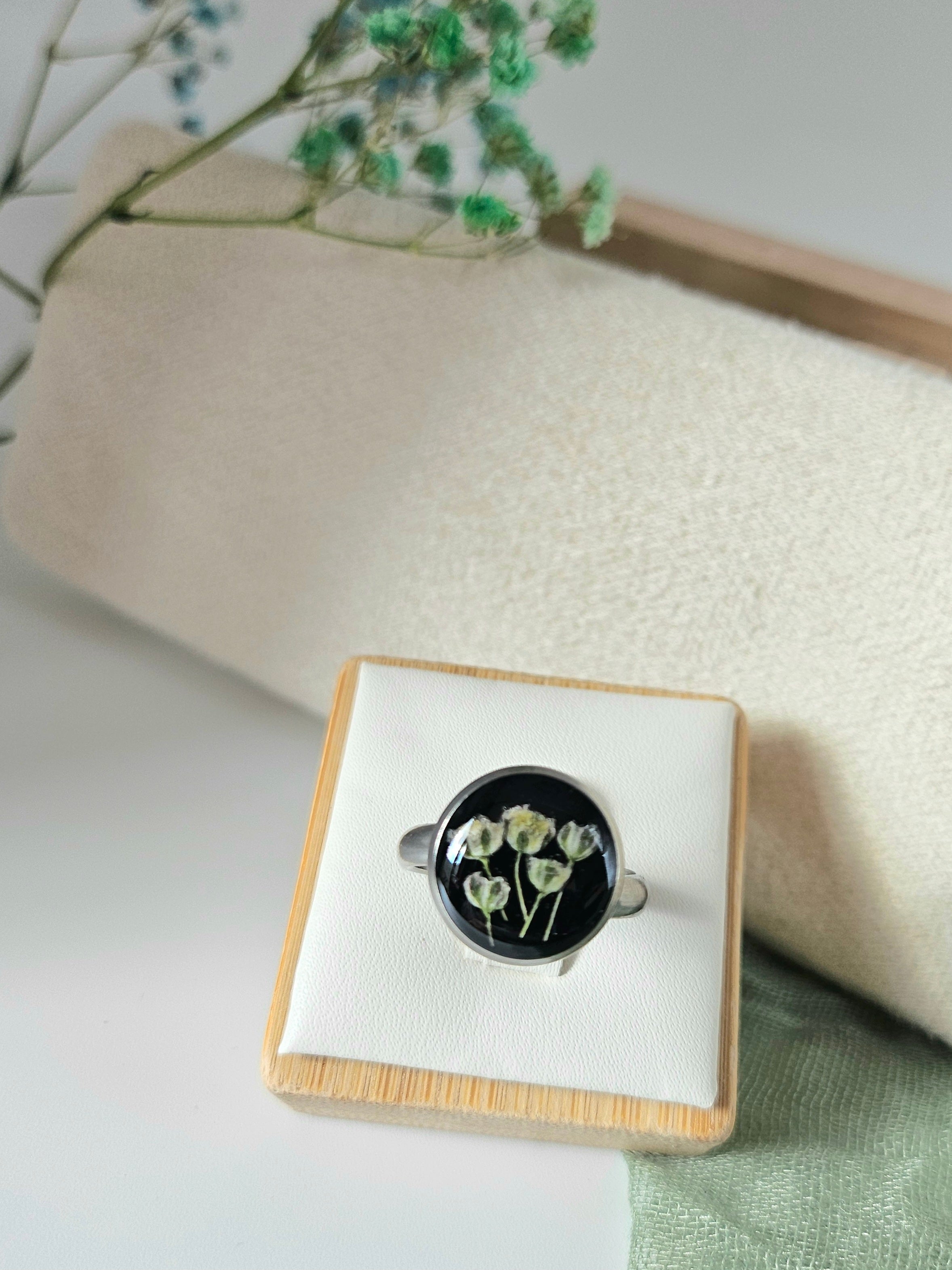 Baby’s Breath Meadow Ring