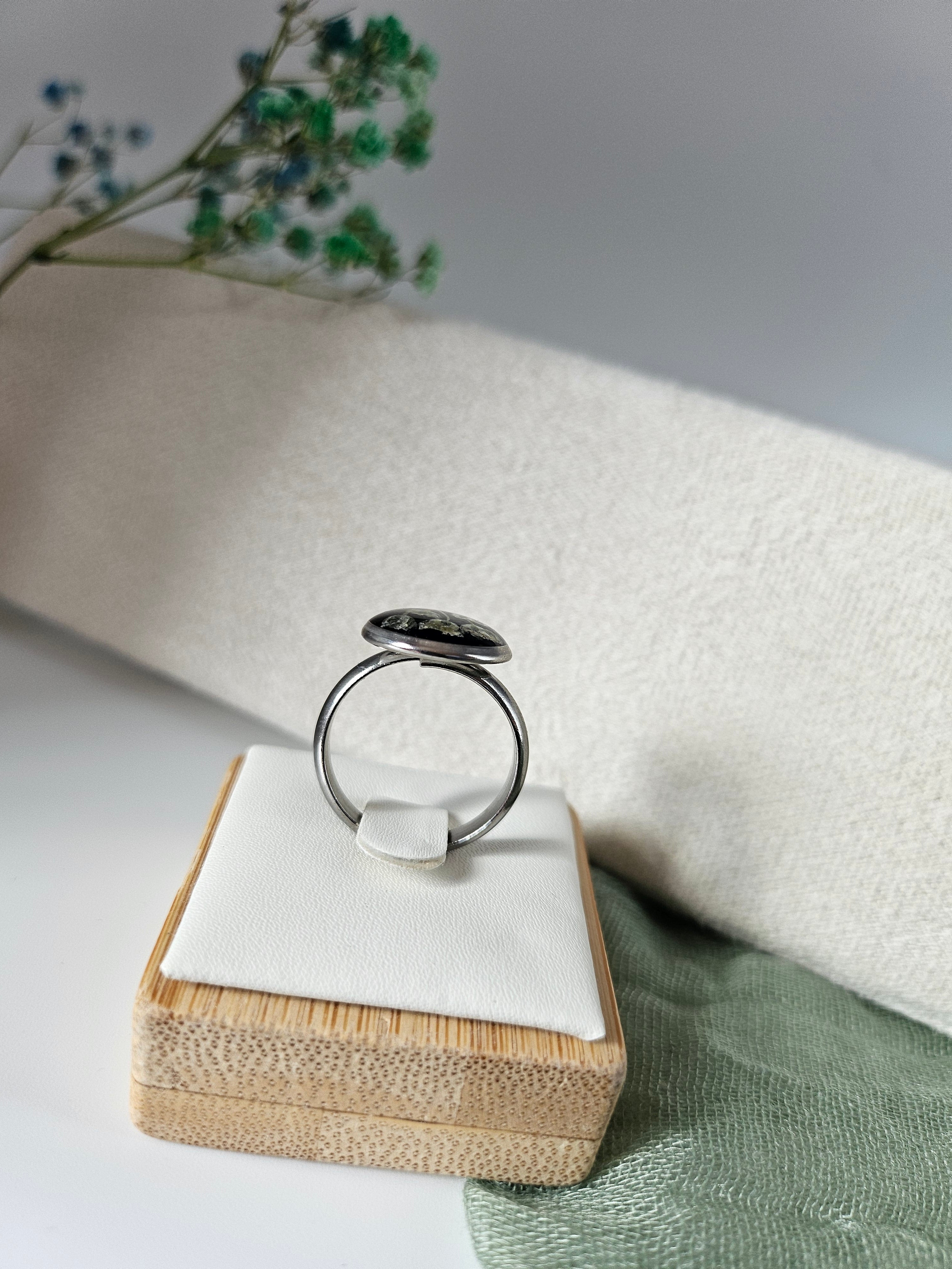 Baby’s Breath Meadow Ring