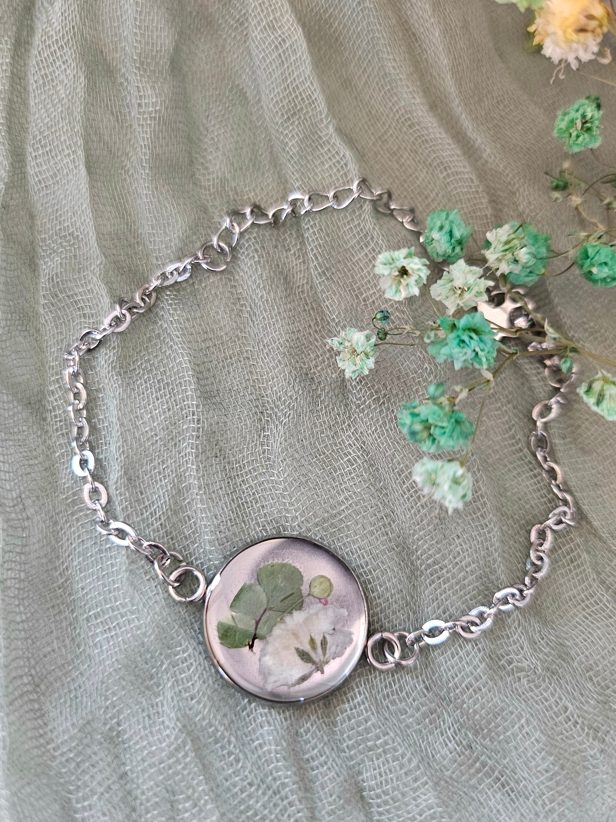 Baby’s Breath Blossom Bracelet
