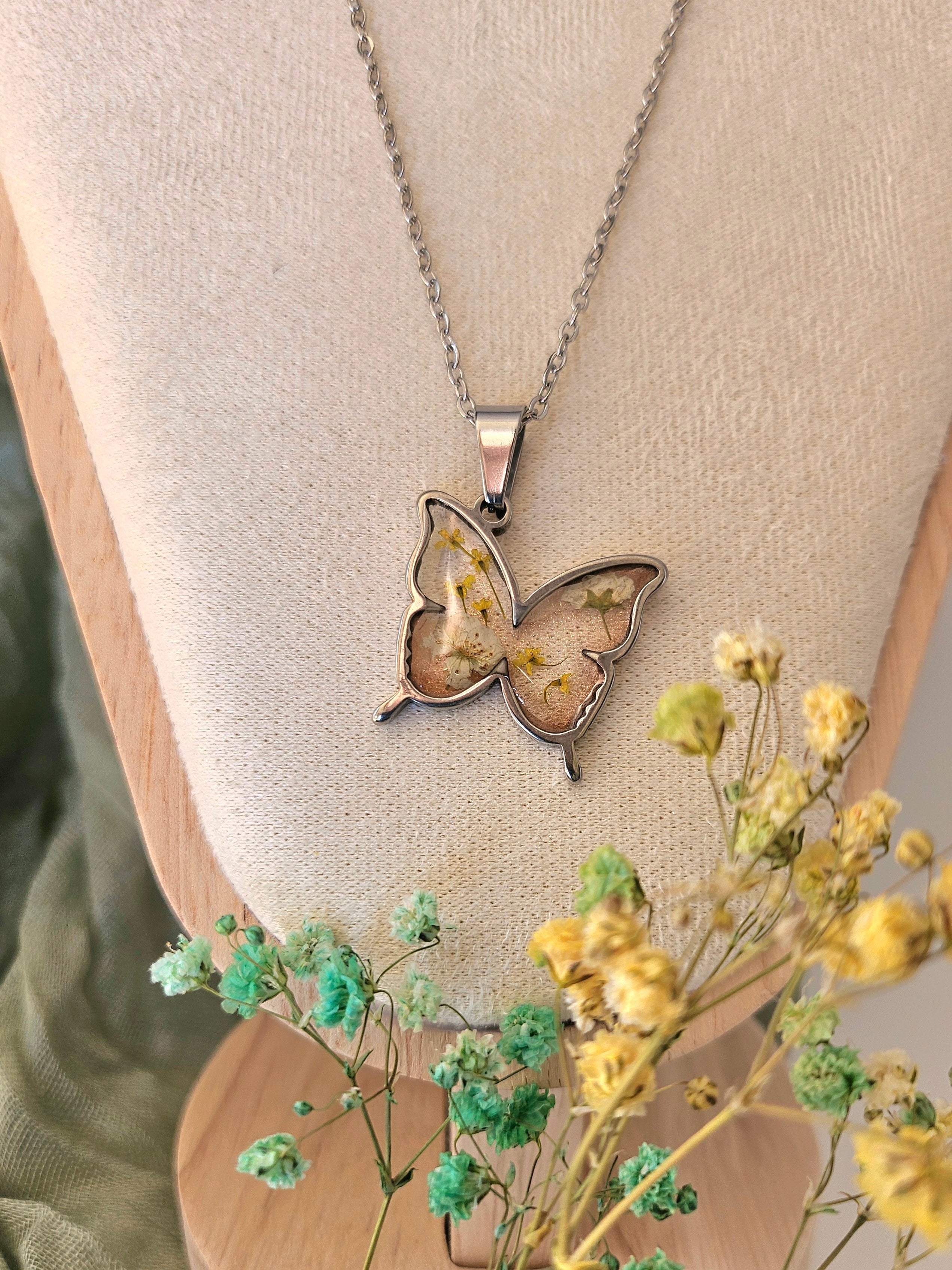 Yellow and white flower butterfly necklace