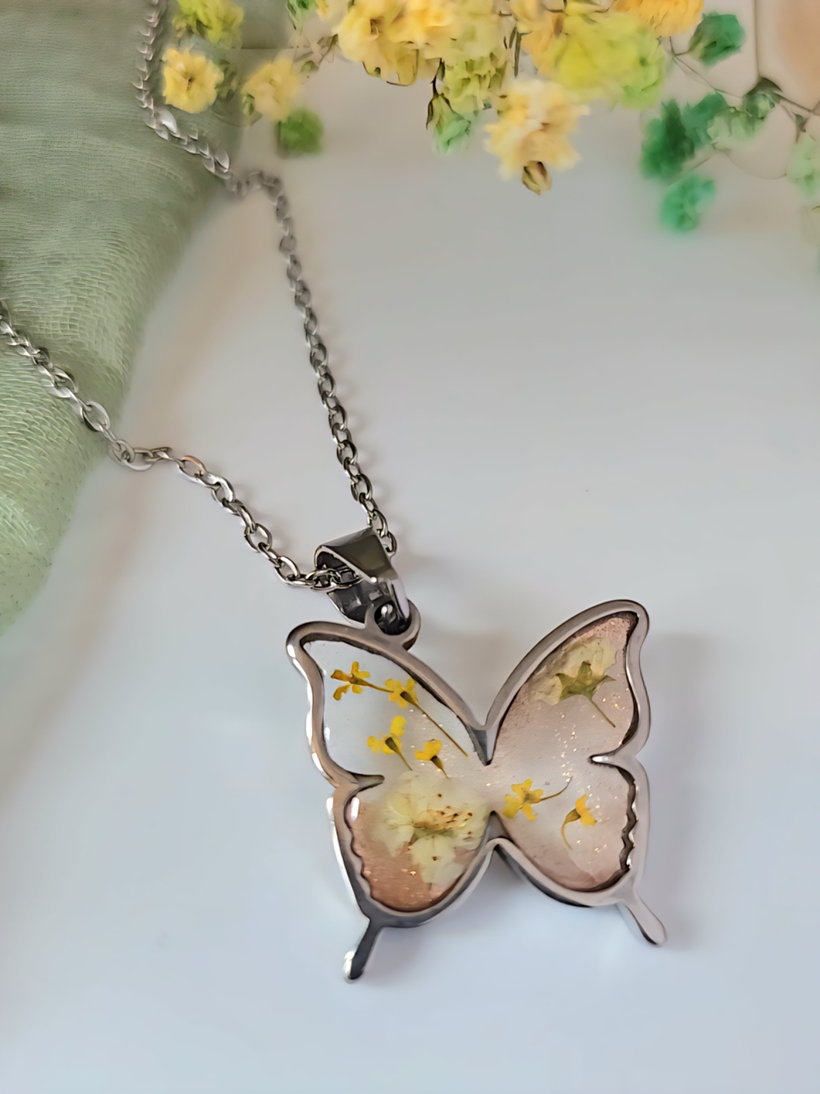 Yellow and white flower butterfly necklace
