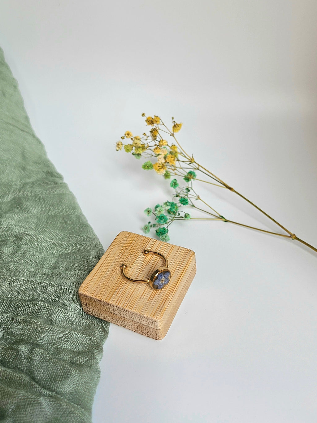 Gold Forget-Me-Not Ring