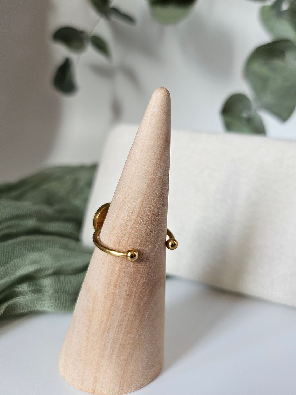 Gold Purple Baby’s Breath Ring