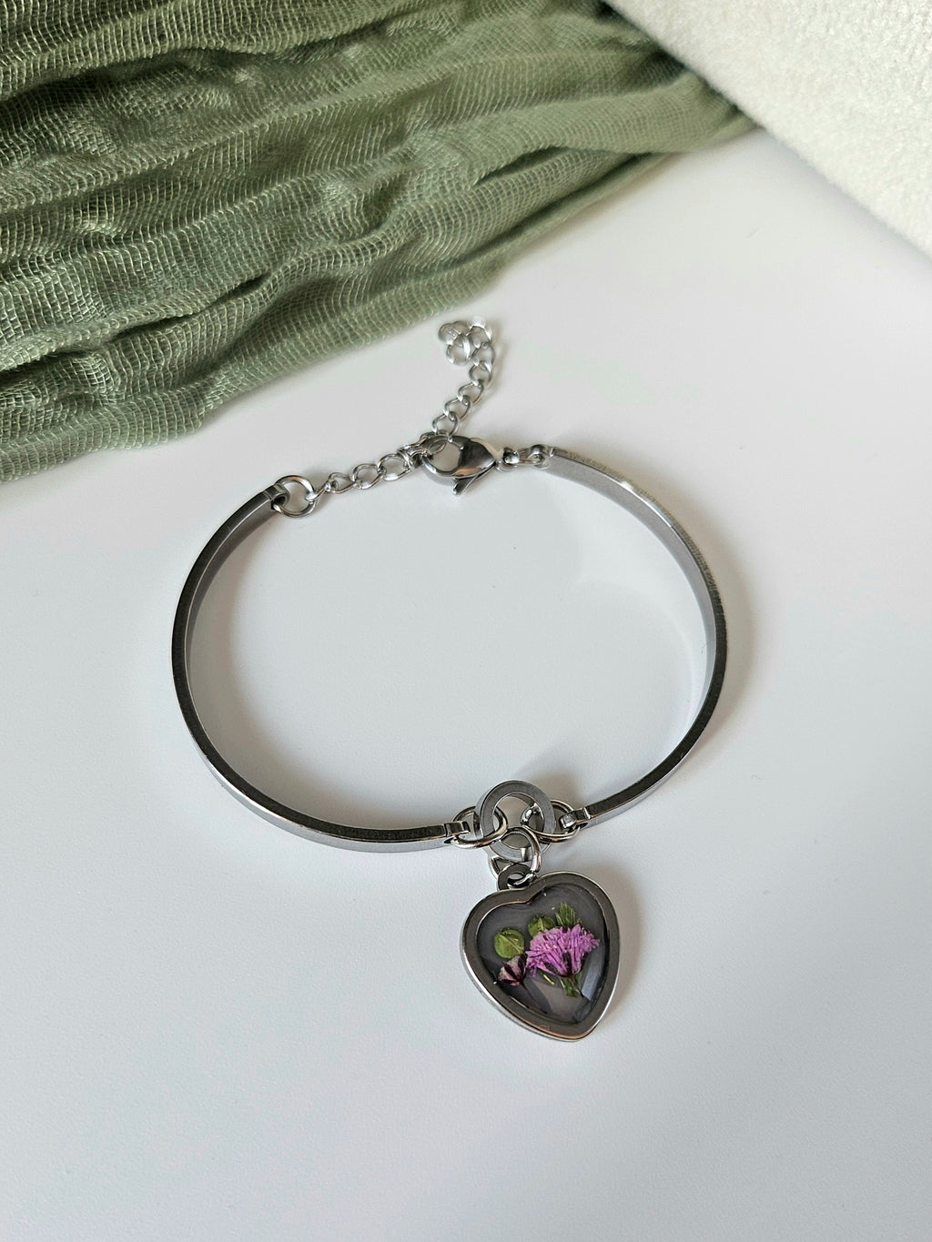 Baby's Breath Heart Bracelet