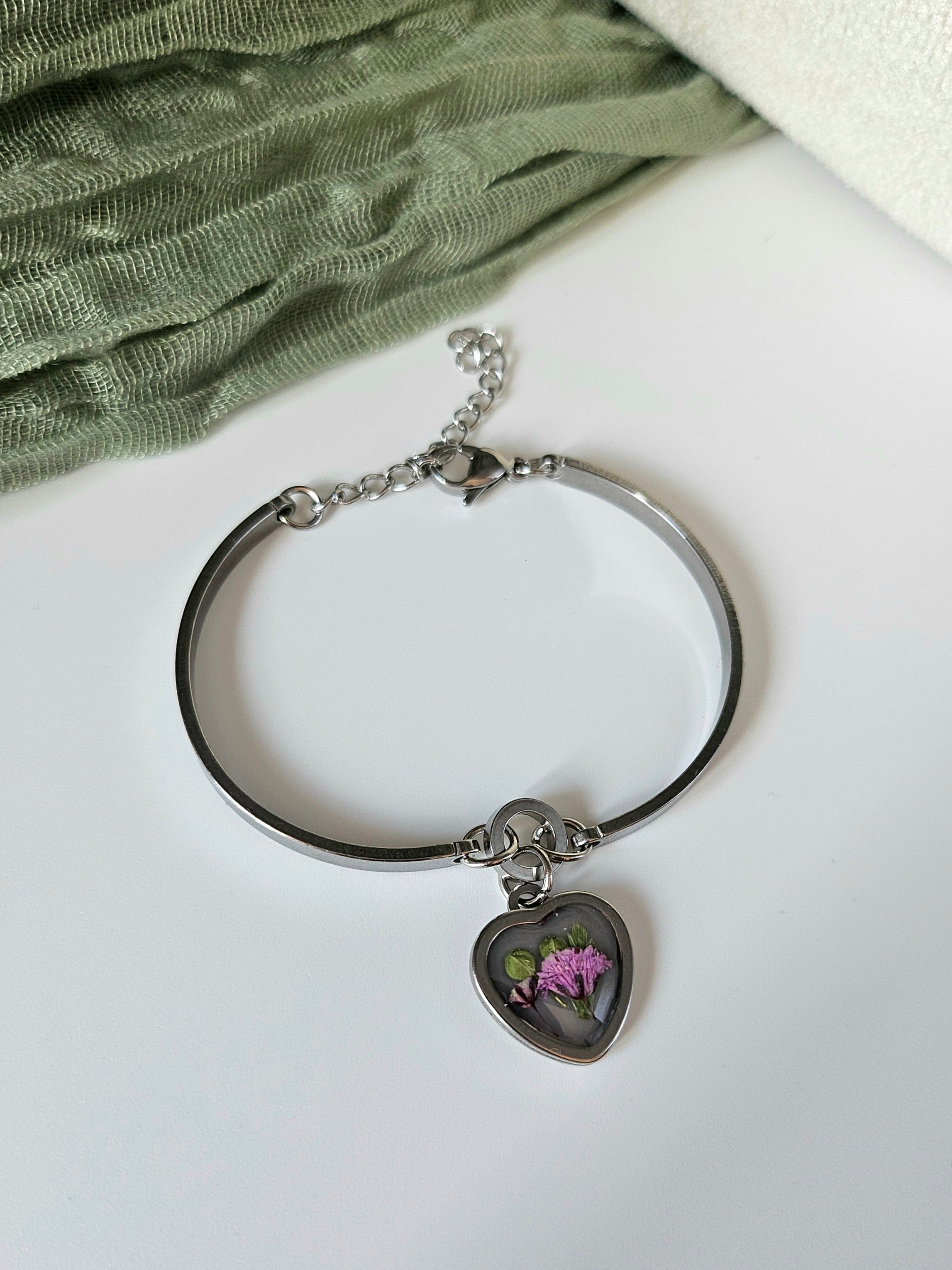 Baby's Breath Heart Bracelet